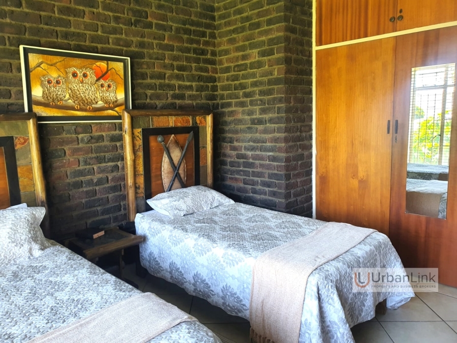 4 Bedroom Property for Sale in Safari Gardens North West